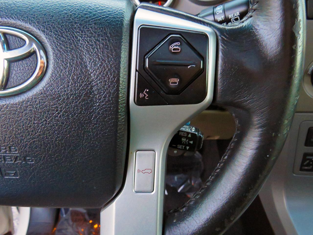 Toyota Sequoia 4WD 5.7L FFV Platinum (Natl) 2014