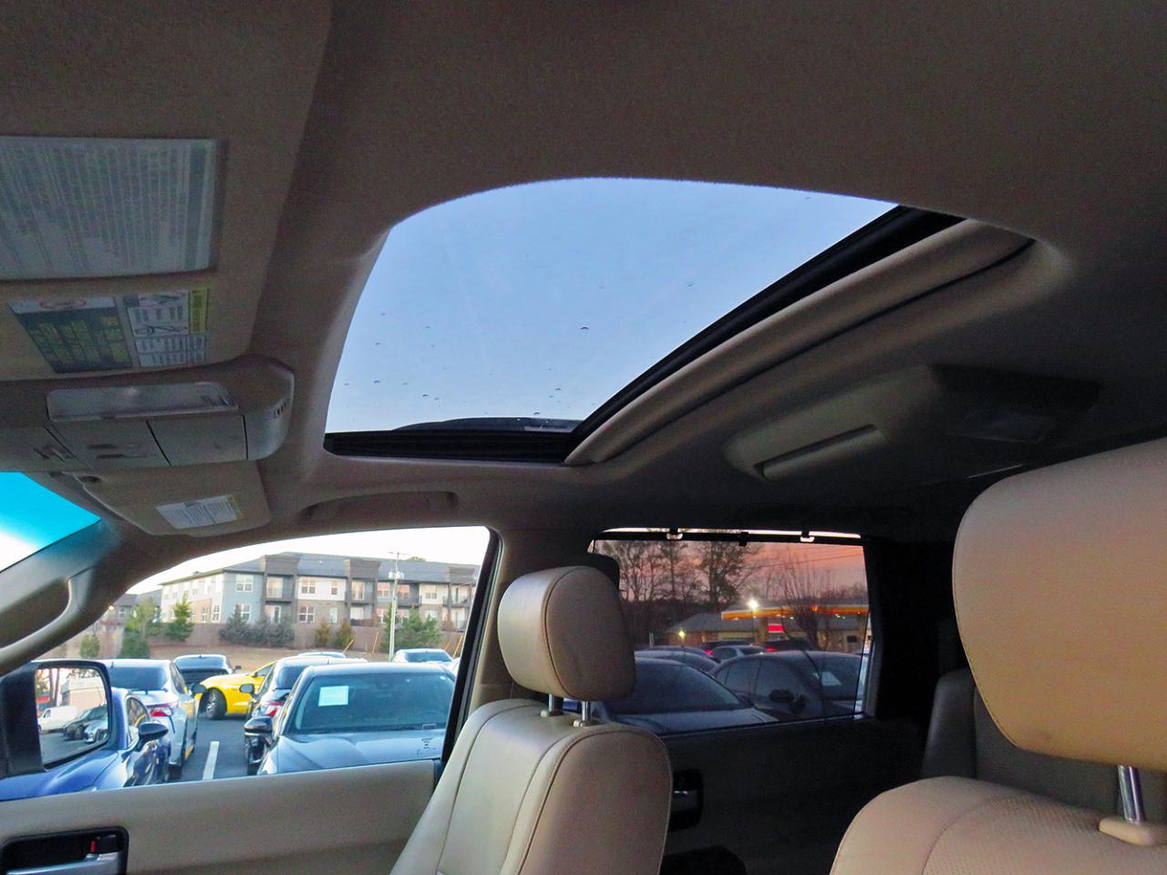 Toyota Sequoia 4WD 5.7L FFV Platinum (Natl) 2014