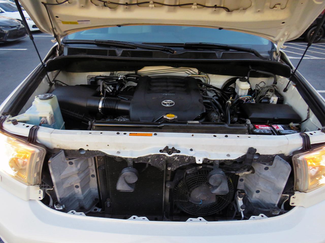 Toyota Sequoia 4WD 5.7L FFV Platinum (Natl) 2014