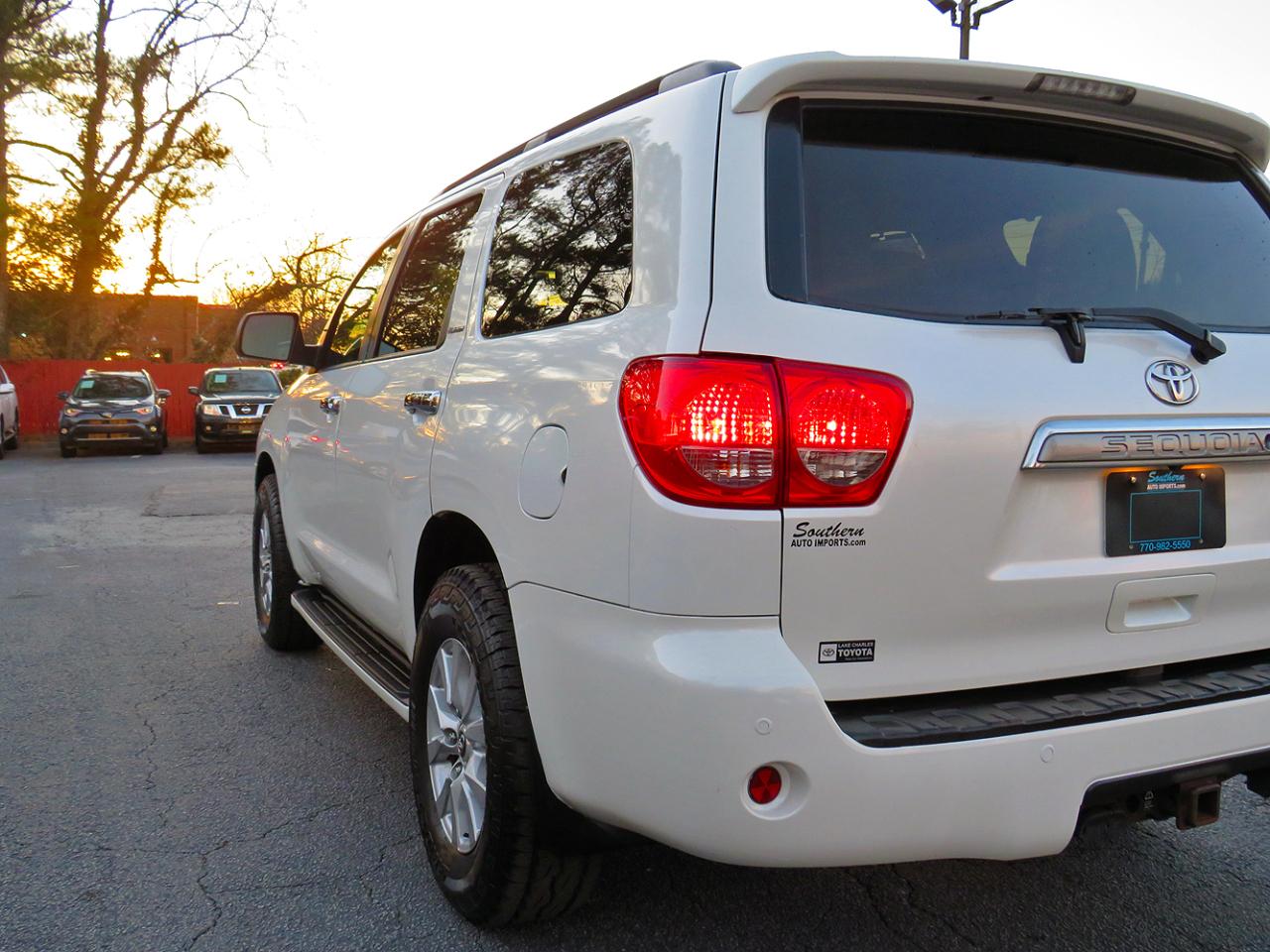 Toyota Sequoia 4WD 5.7L FFV Platinum (Natl) 2014