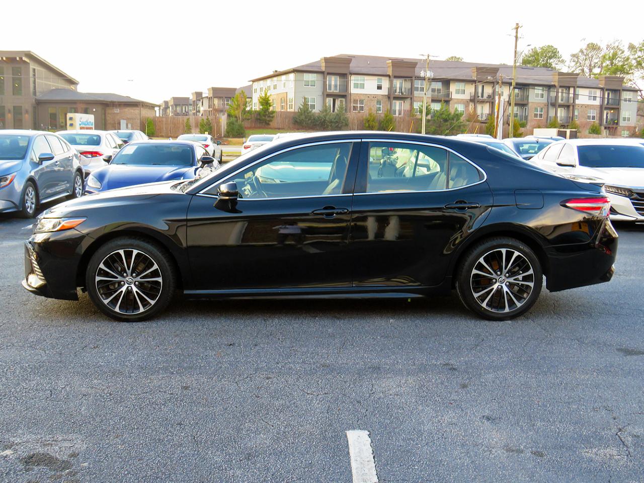 Toyota Camry SE 2018