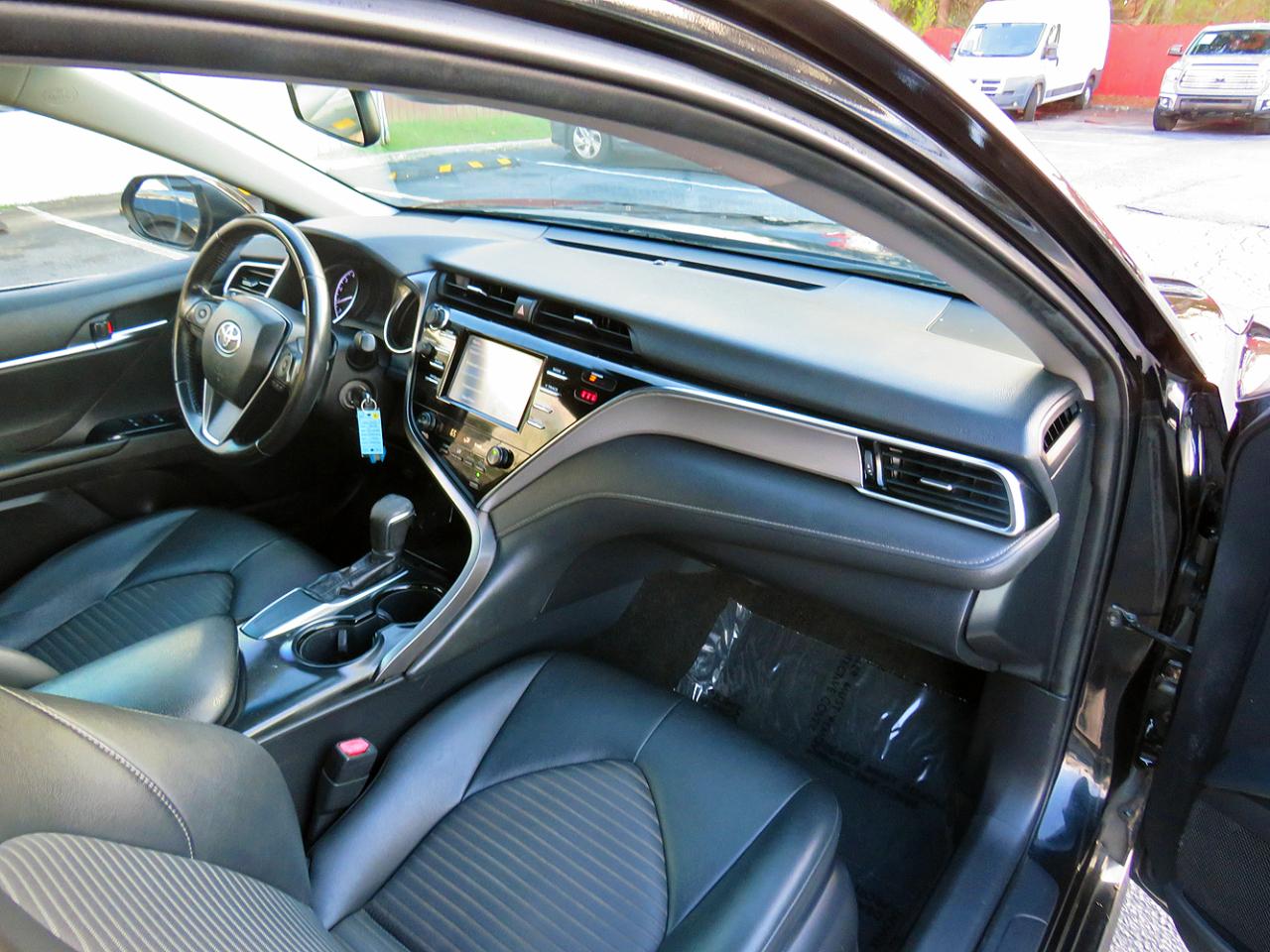 Toyota Camry SE 2018