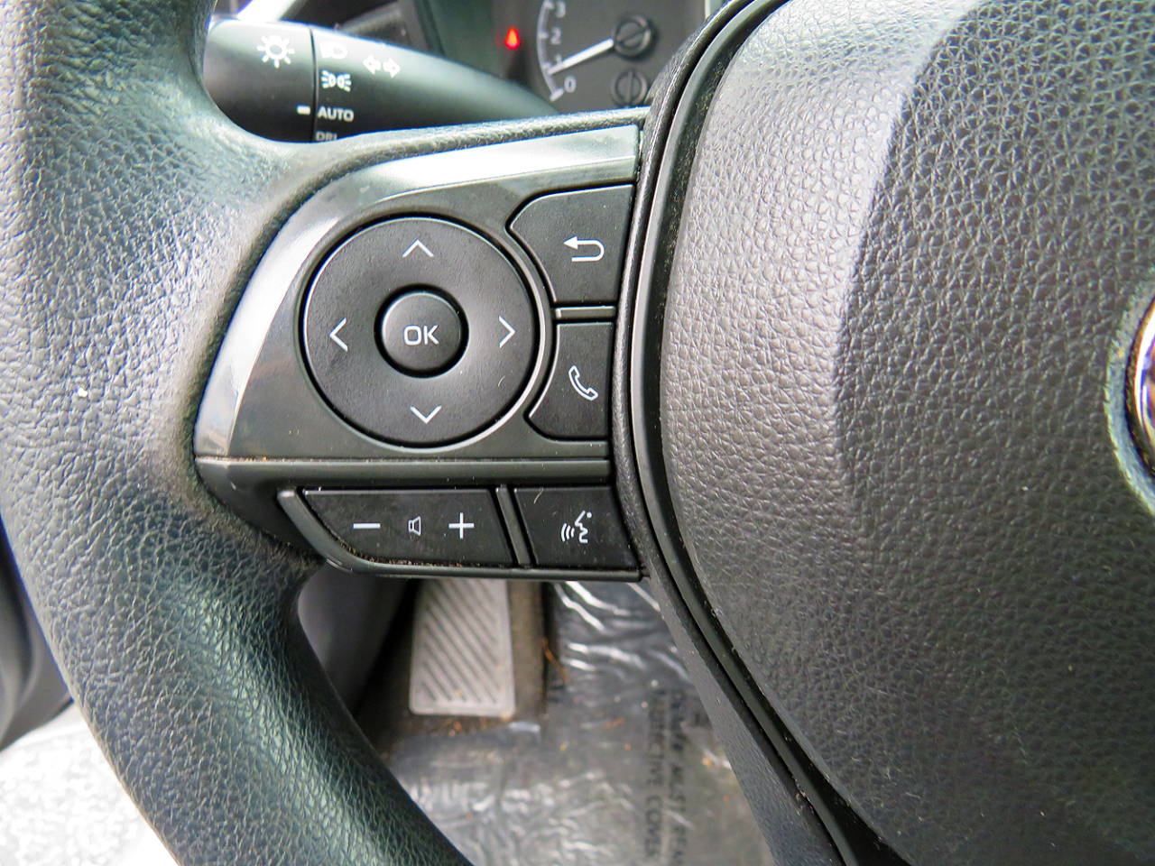 Toyota Corolla LE CVT (Natl) 2021