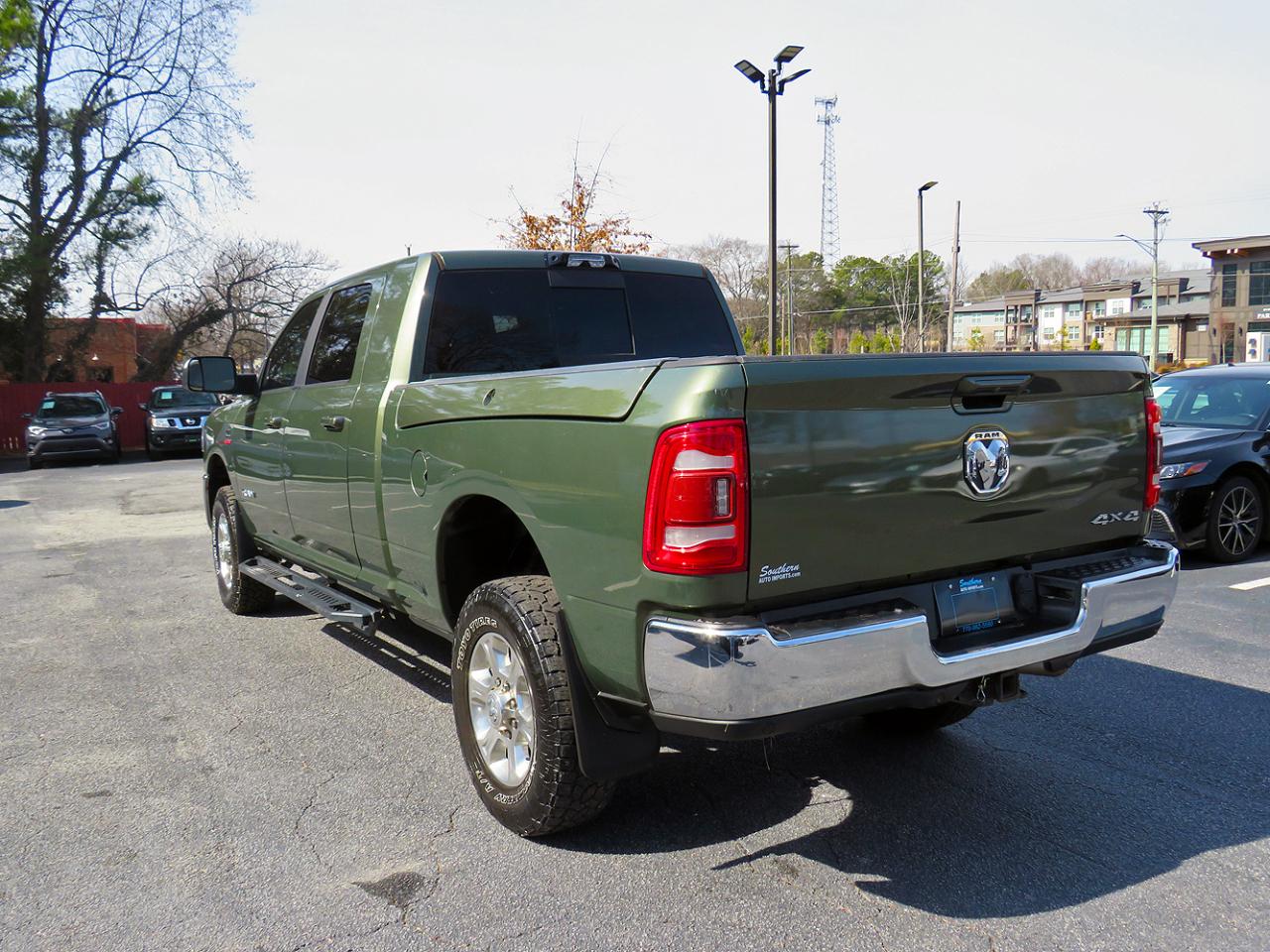 RAM 2500 Big Horn 4x4 Mega Cab 6'4" Box 2021