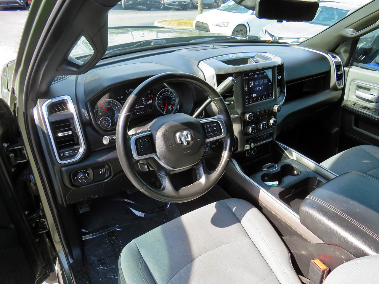 RAM 2500 Big Horn 4x4 Mega Cab 6'4" Box 2021