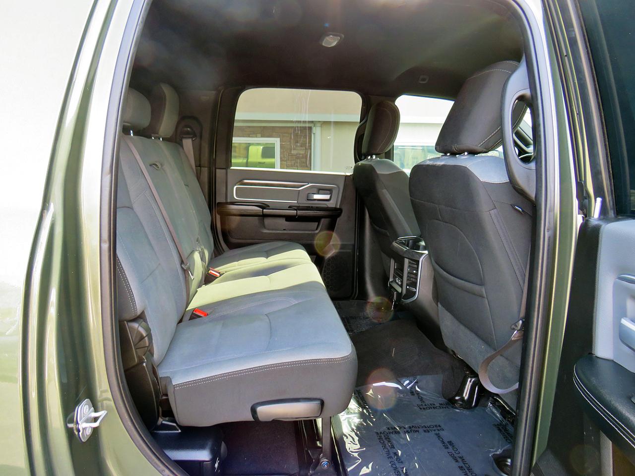 RAM 2500 Big Horn 4x4 Mega Cab 6'4" Box 2021