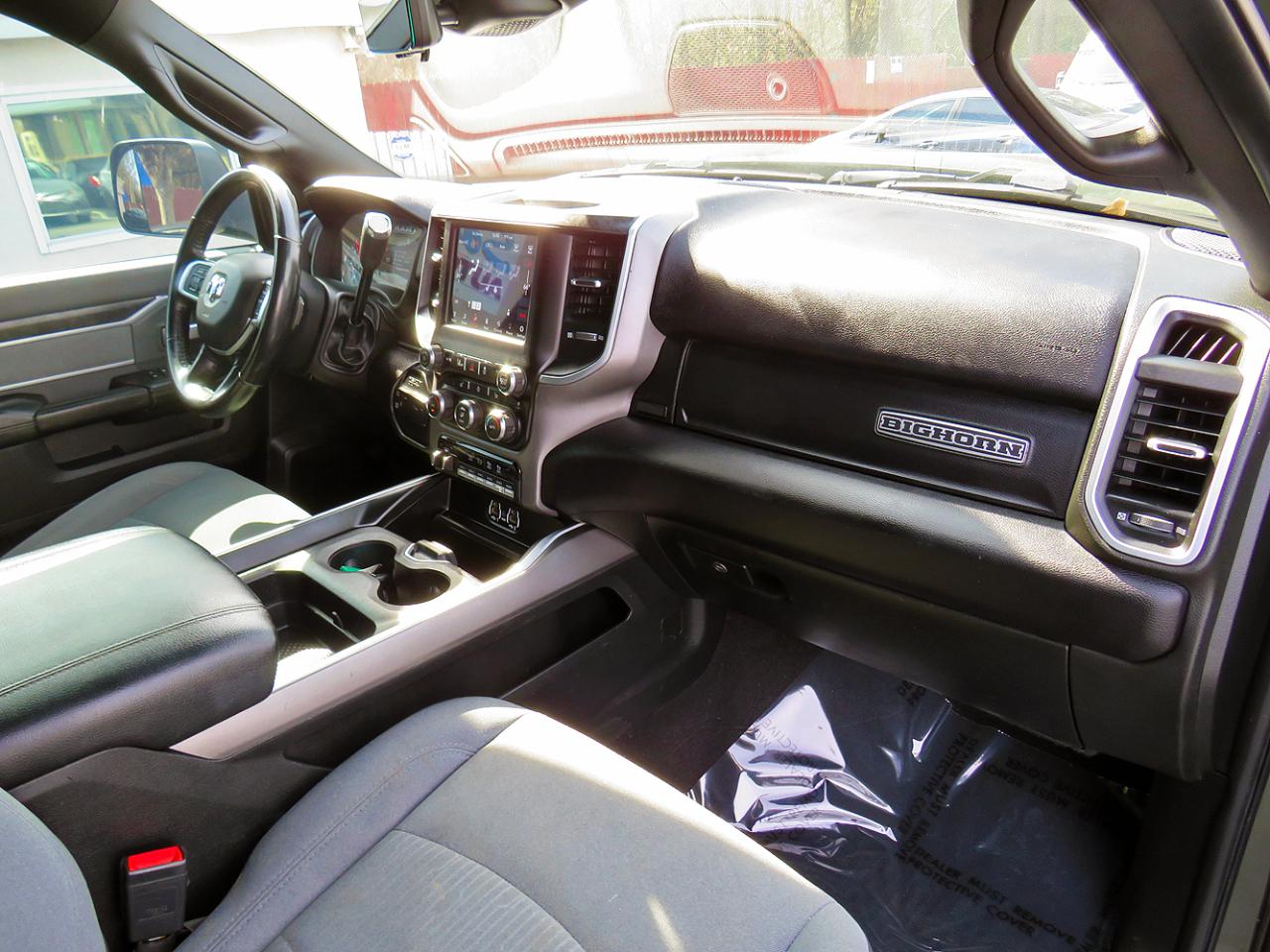 RAM 2500 Big Horn 4x4 Mega Cab 6'4" Box 2021