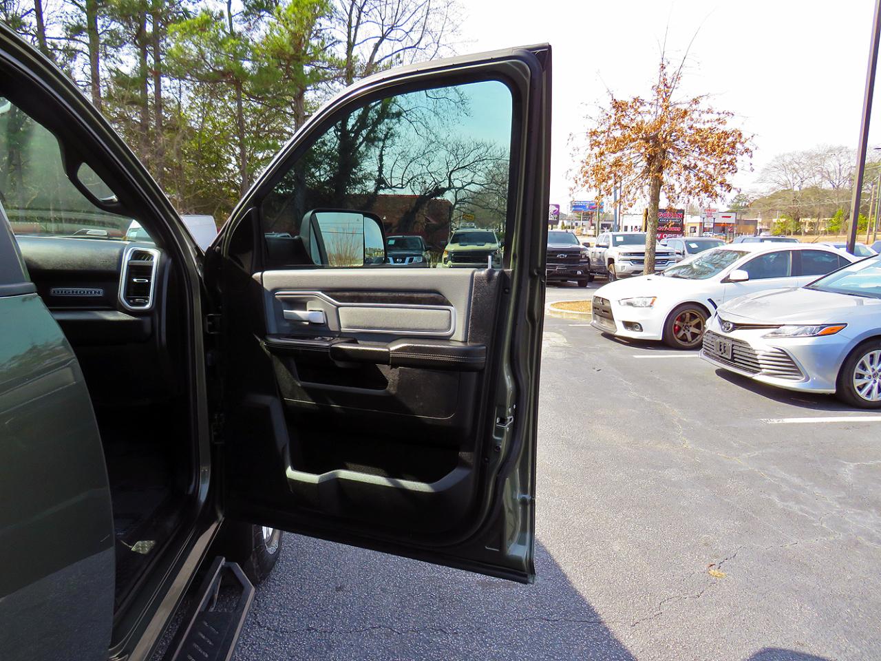 RAM 2500 Big Horn 4x4 Mega Cab 6'4" Box 2021