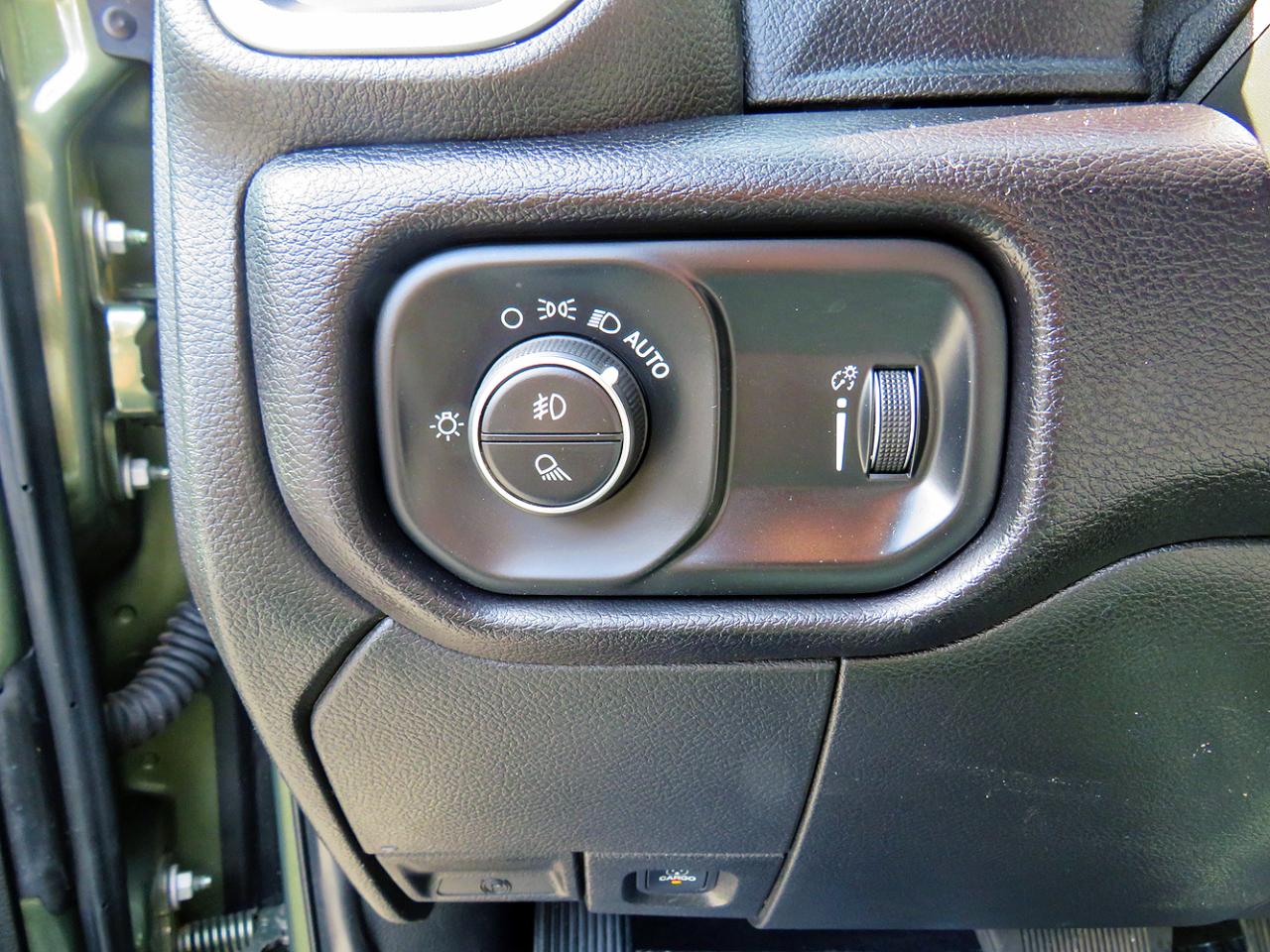 RAM 2500 Big Horn 4x4 Mega Cab 6'4" Box 2021