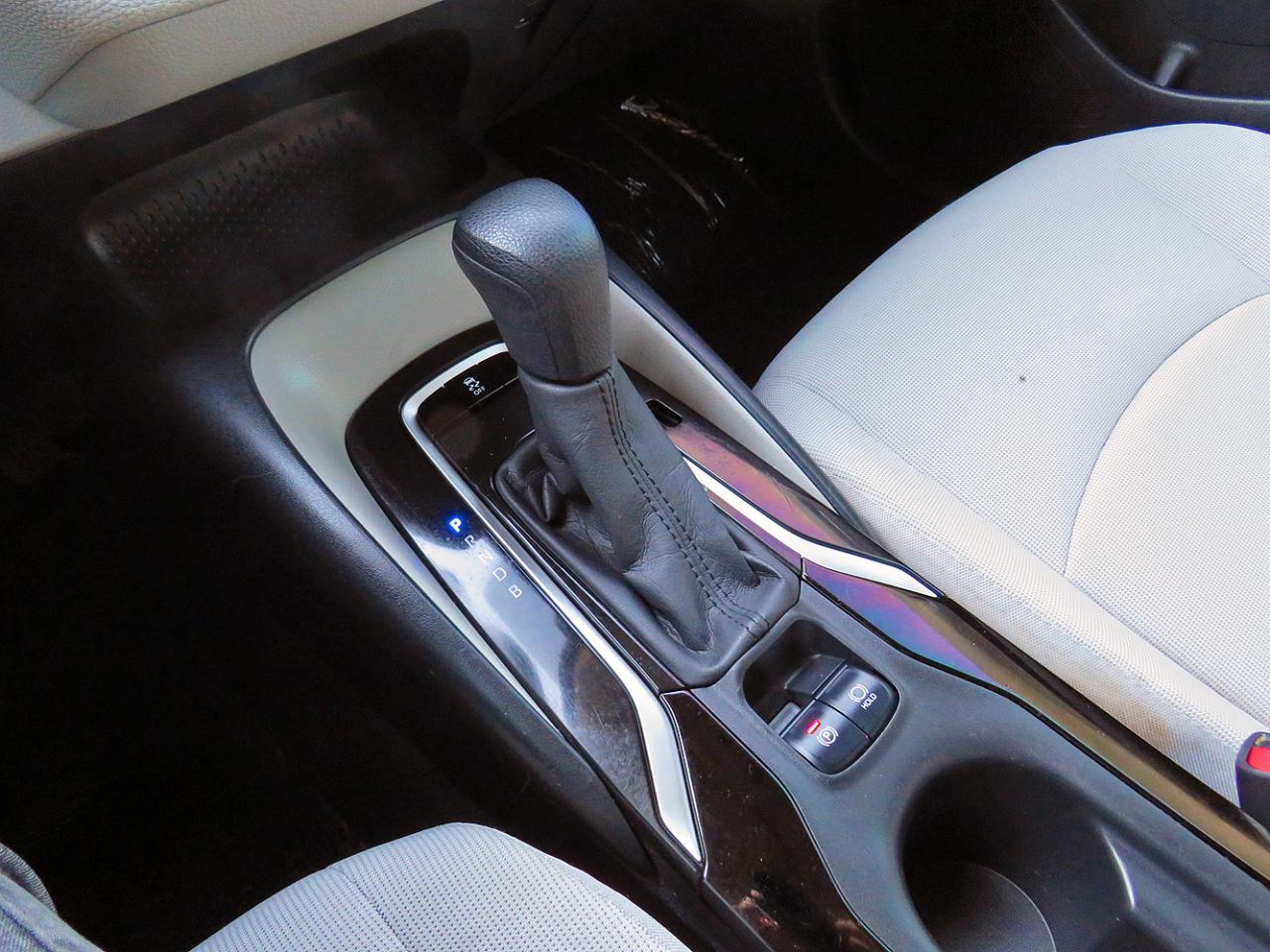 Toyota Corolla LE CVT (Natl) 2021