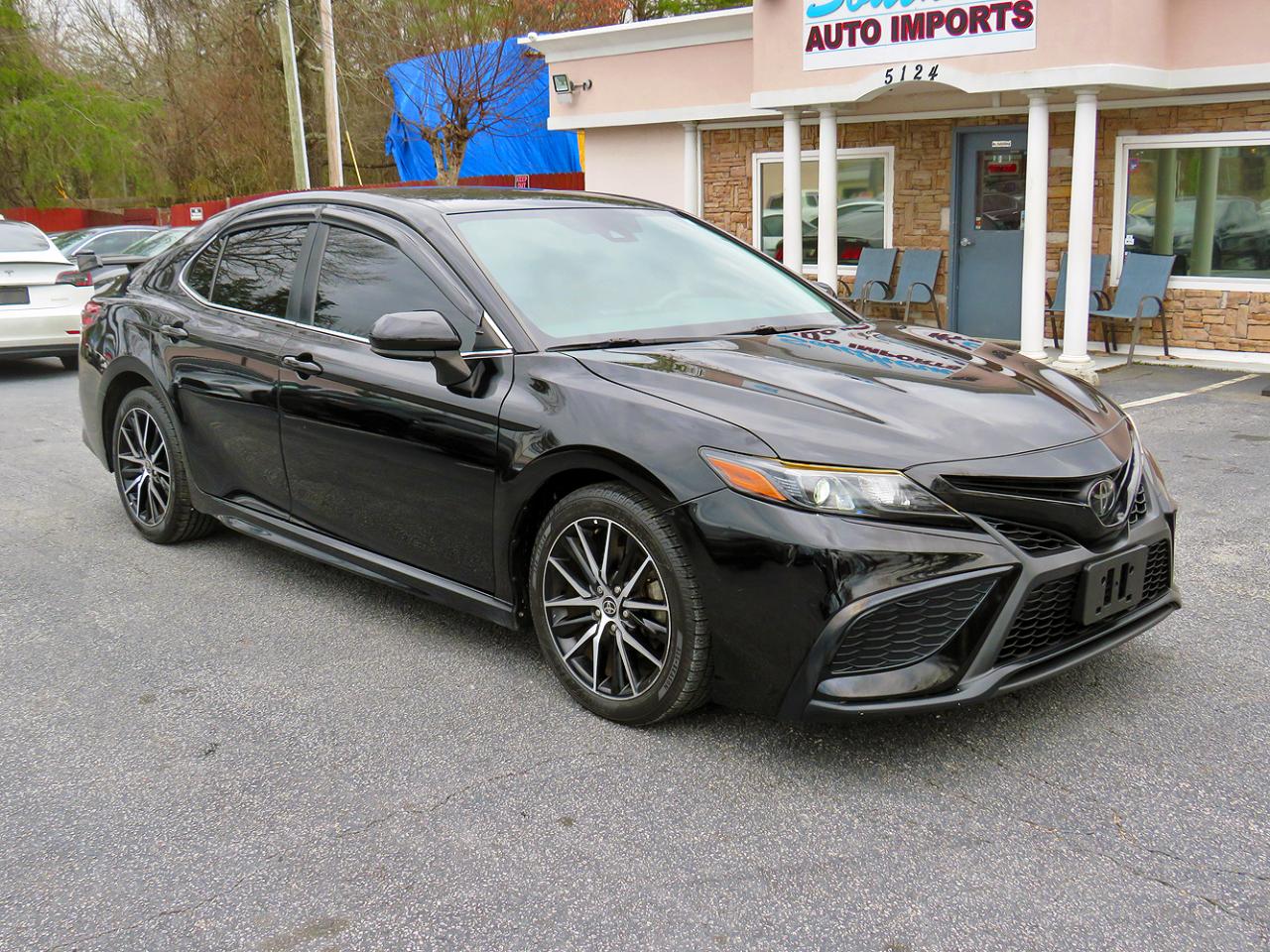 Toyota Camry SE Auto (Natl) 2021