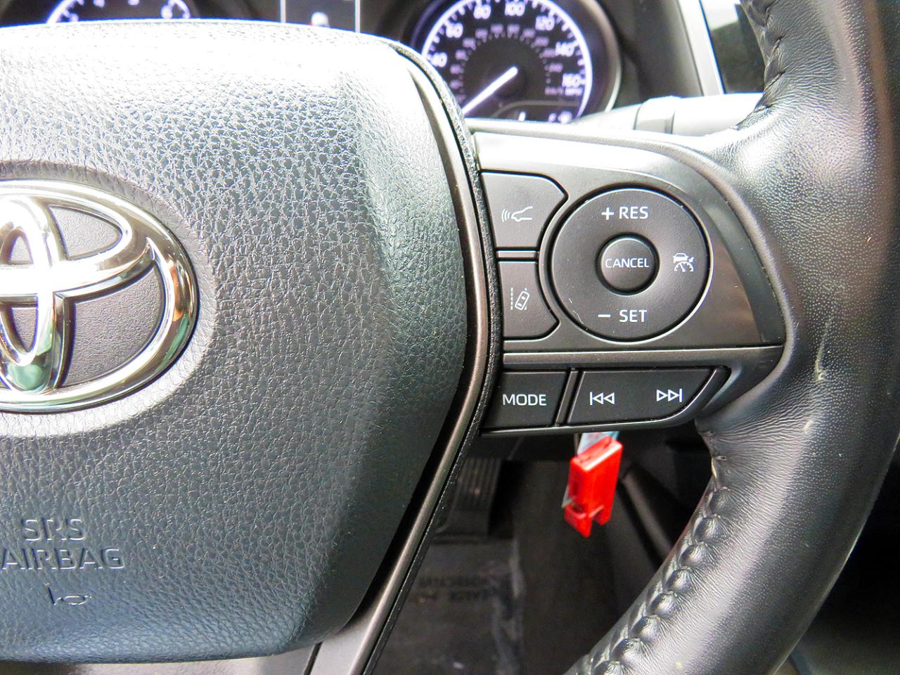 Toyota Camry SE Auto (Natl) 2021