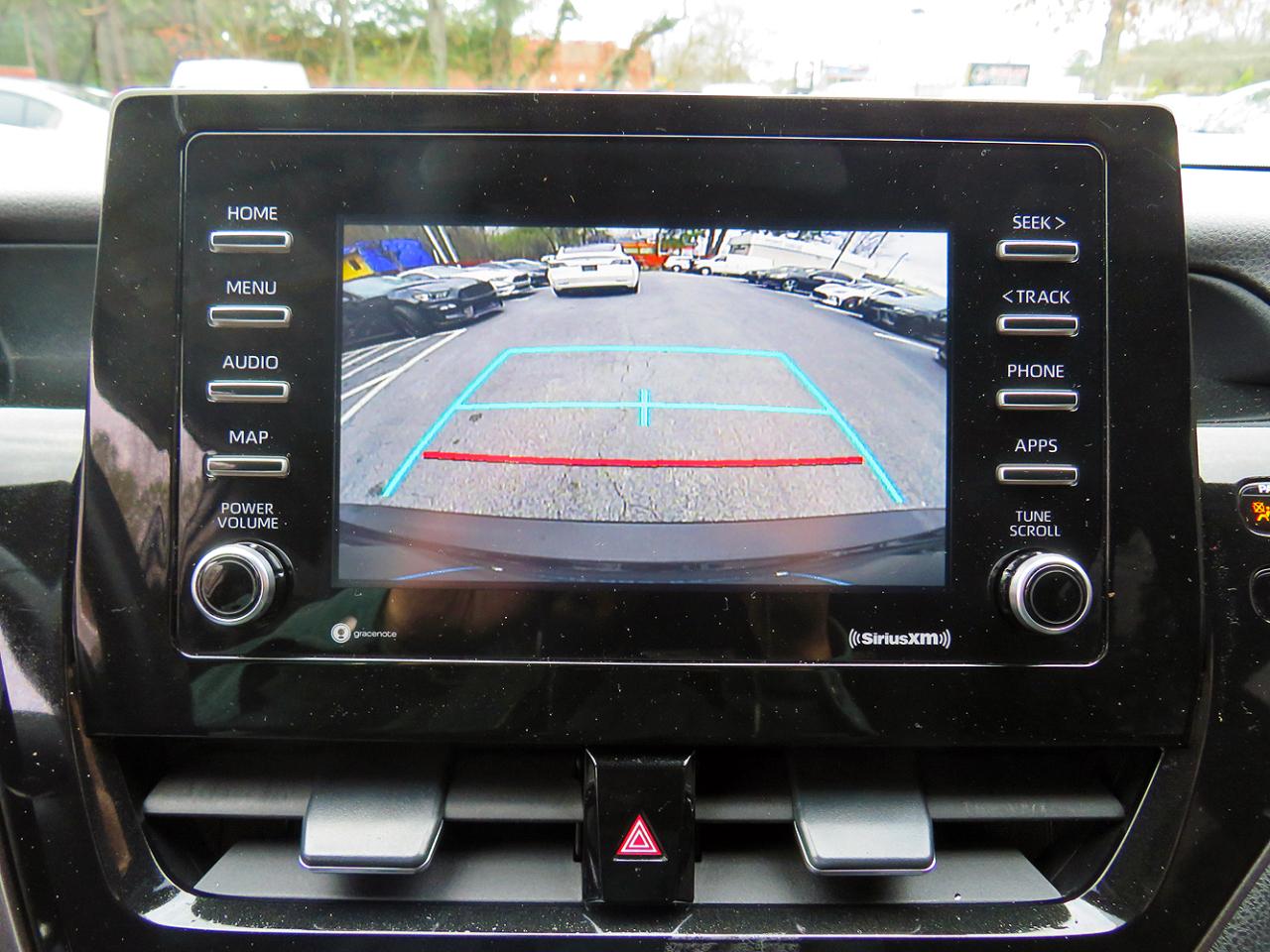 Toyota Camry SE Auto (Natl) 2021