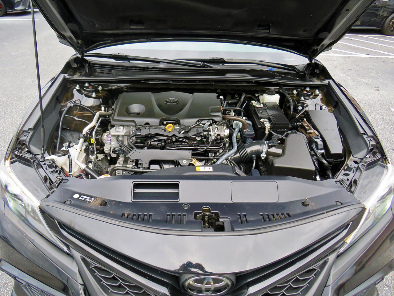 Toyota Camry SE Auto (Natl) 2021