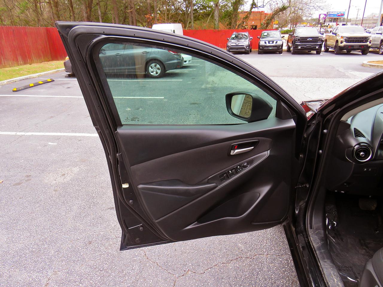 Toyota Yaris Sedan LE Auto (Natl) 2019