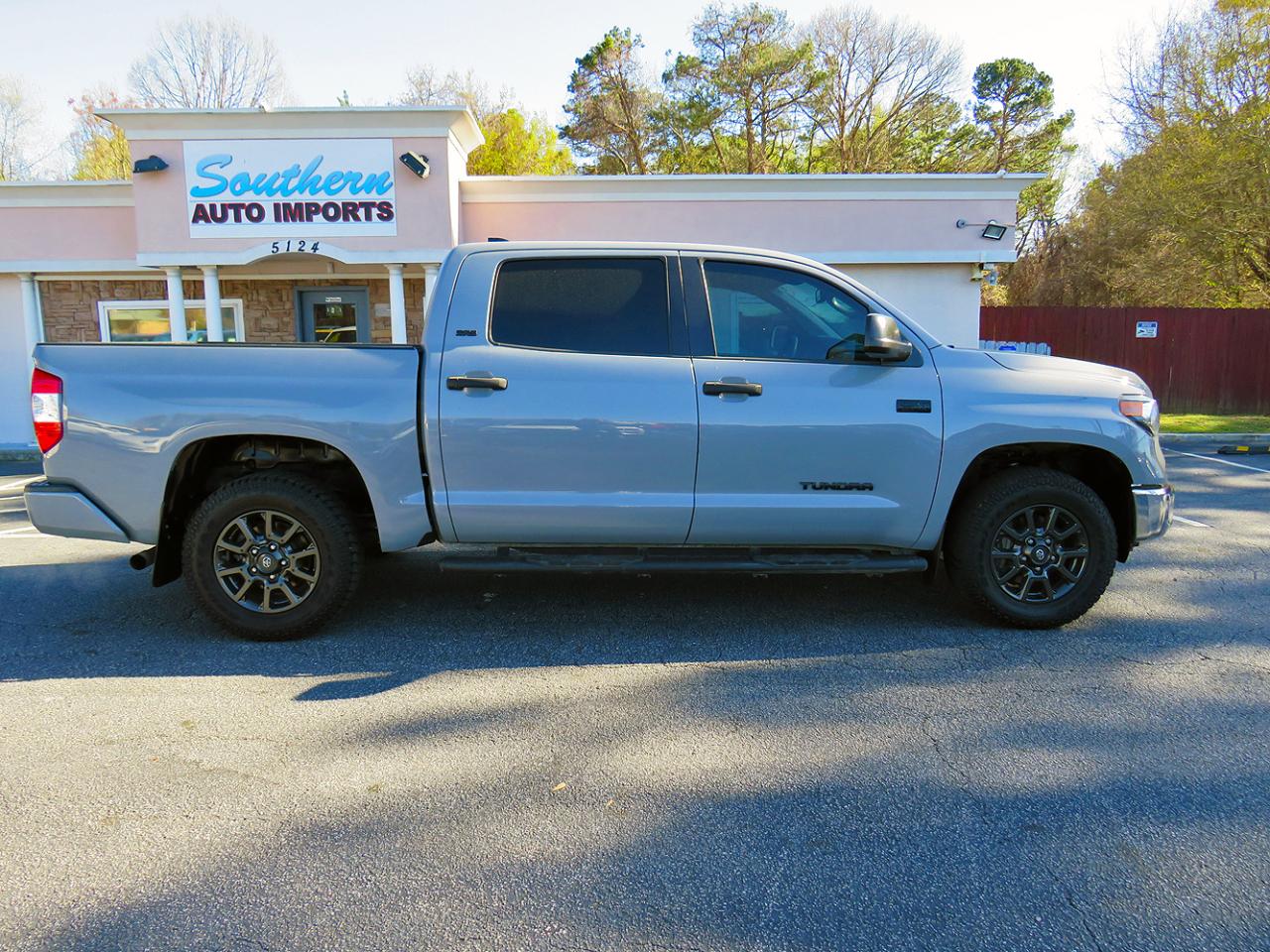 Toyota Tundra 4WD SR5 CrewMax 5.5' Bed 5.7L (Natl) 2021