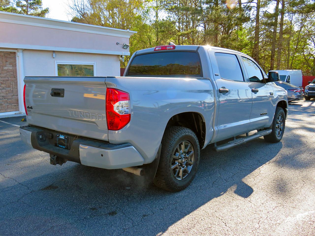 Toyota Tundra 4WD SR5 CrewMax 5.5' Bed 5.7L (Natl) 2021