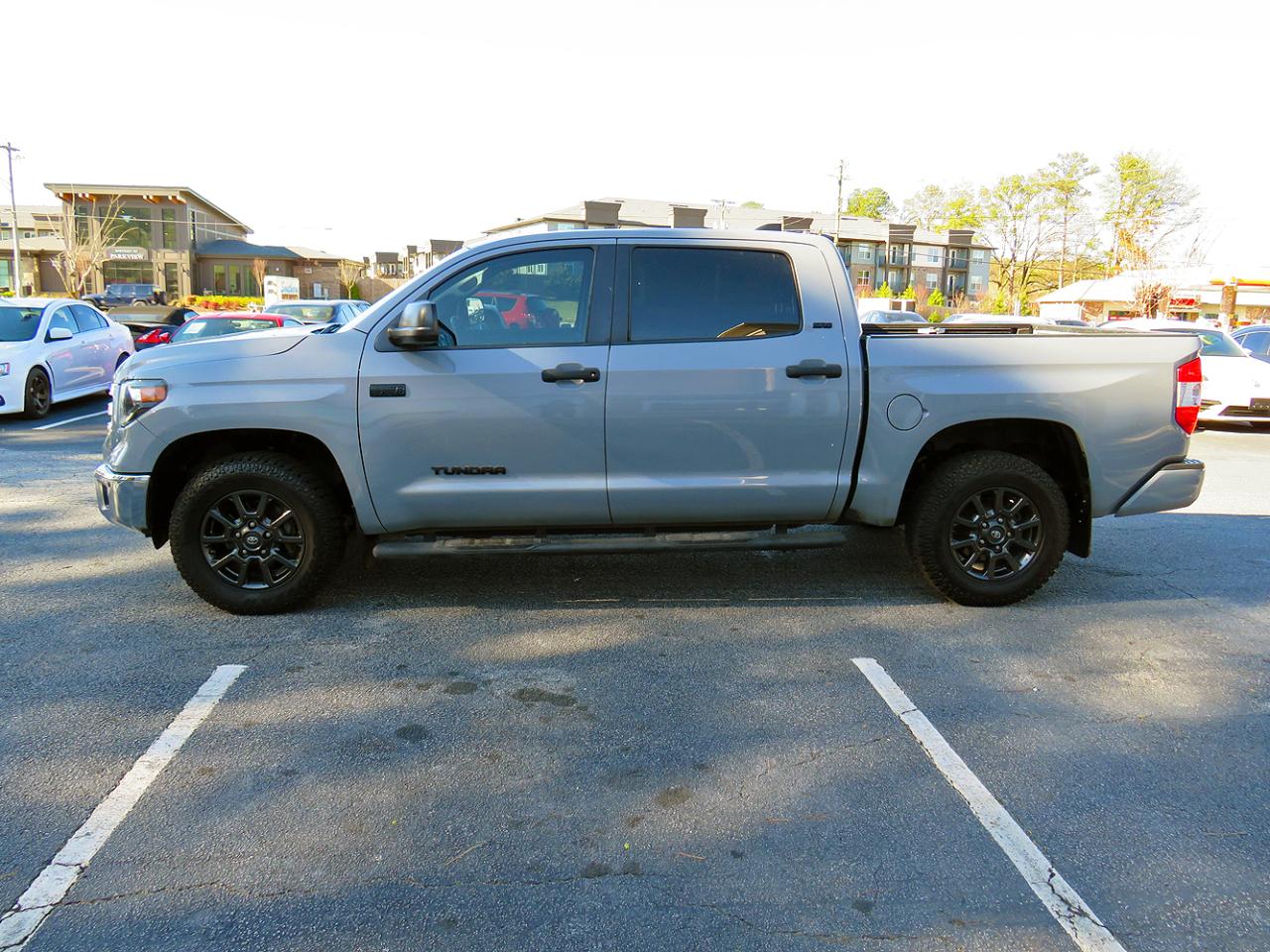 Toyota Tundra 4WD SR5 CrewMax 5.5' Bed 5.7L (Natl) 2021