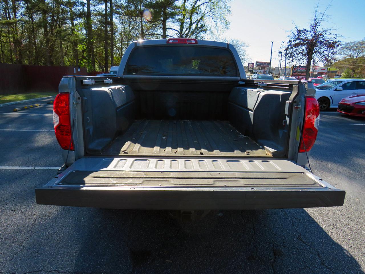 Toyota Tundra 4WD SR5 CrewMax 5.5' Bed 5.7L (Natl) 2021
