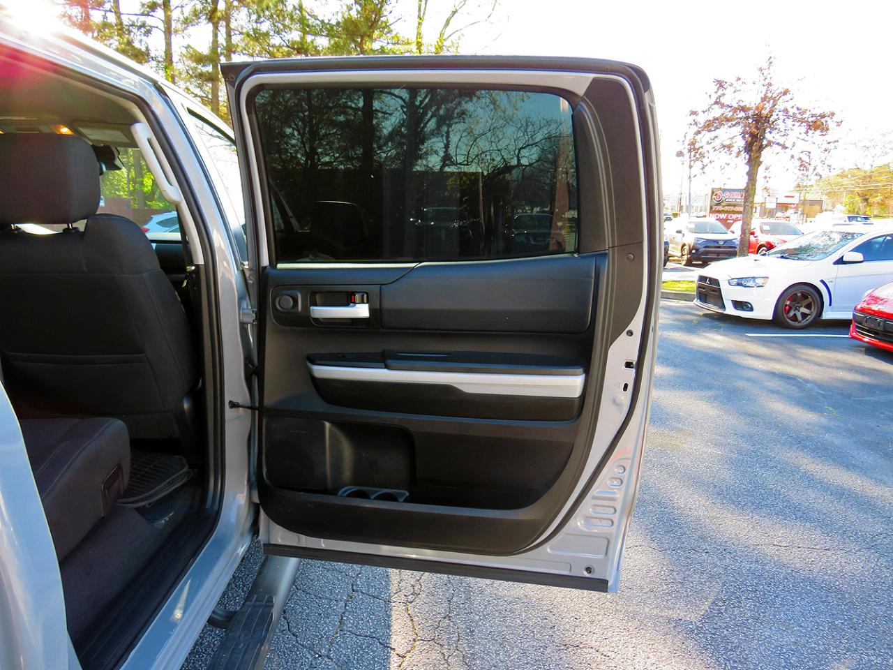 Toyota Tundra 4WD SR5 CrewMax 5.5' Bed 5.7L (Natl) 2021