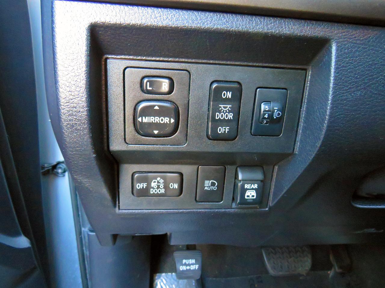 Toyota Tundra 4WD SR5 CrewMax 5.5' Bed 5.7L (Natl) 2021