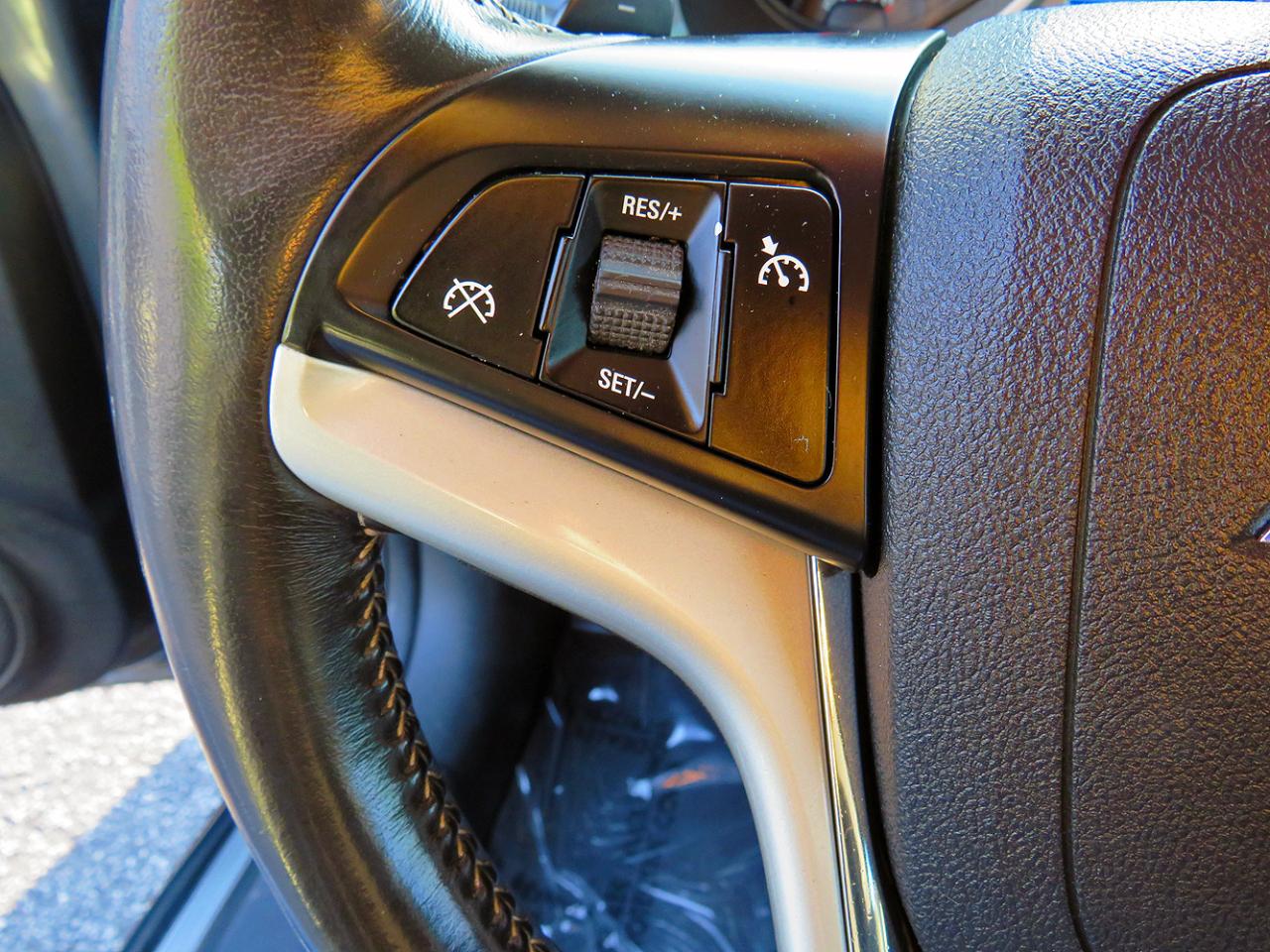 Chevrolet Camaro 2dr Cpe SS w/2SS 2015
