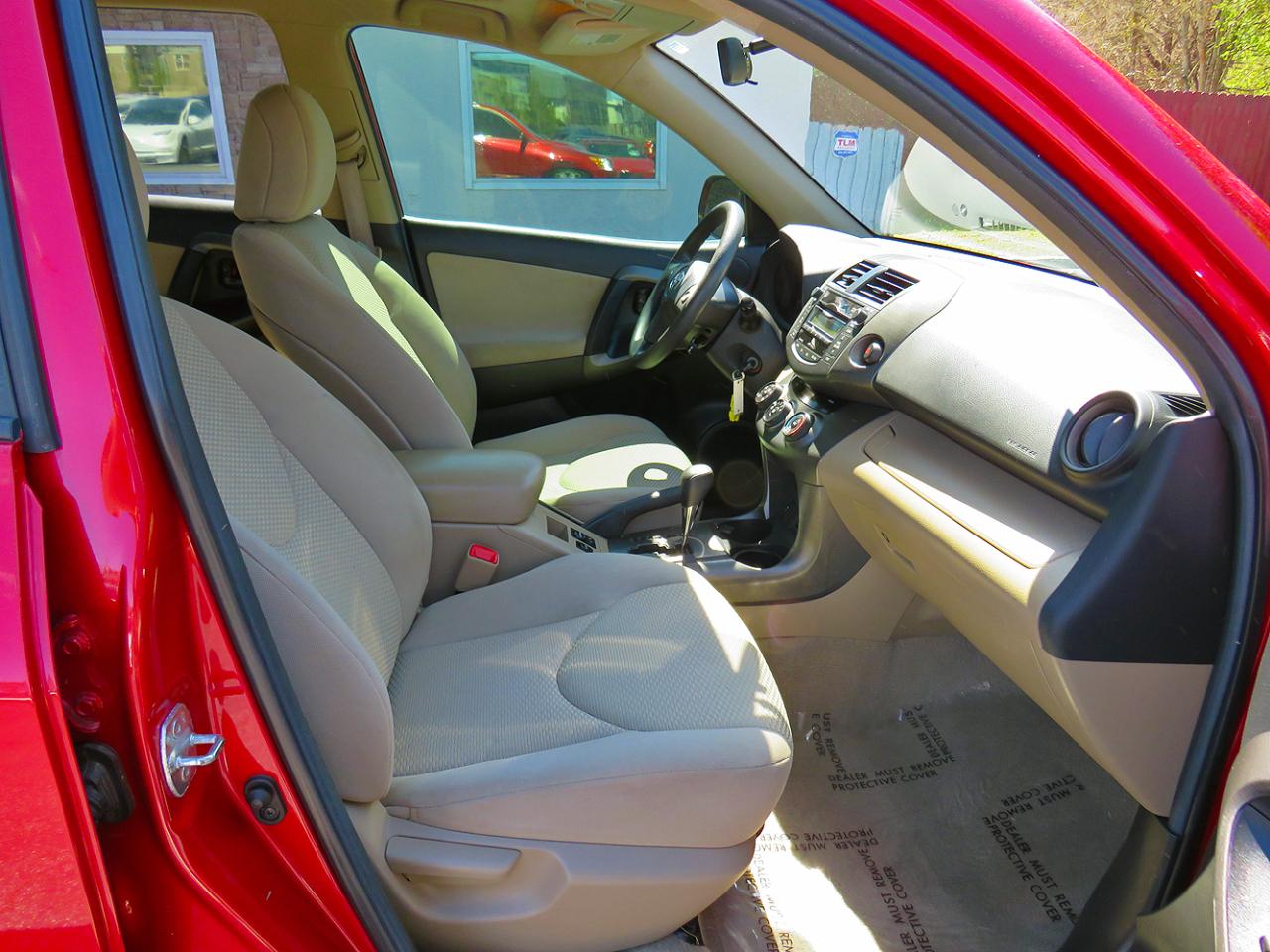 Toyota RAV4 4WD 4dr 4-cyl 4-Spd AT (Natl) 2011