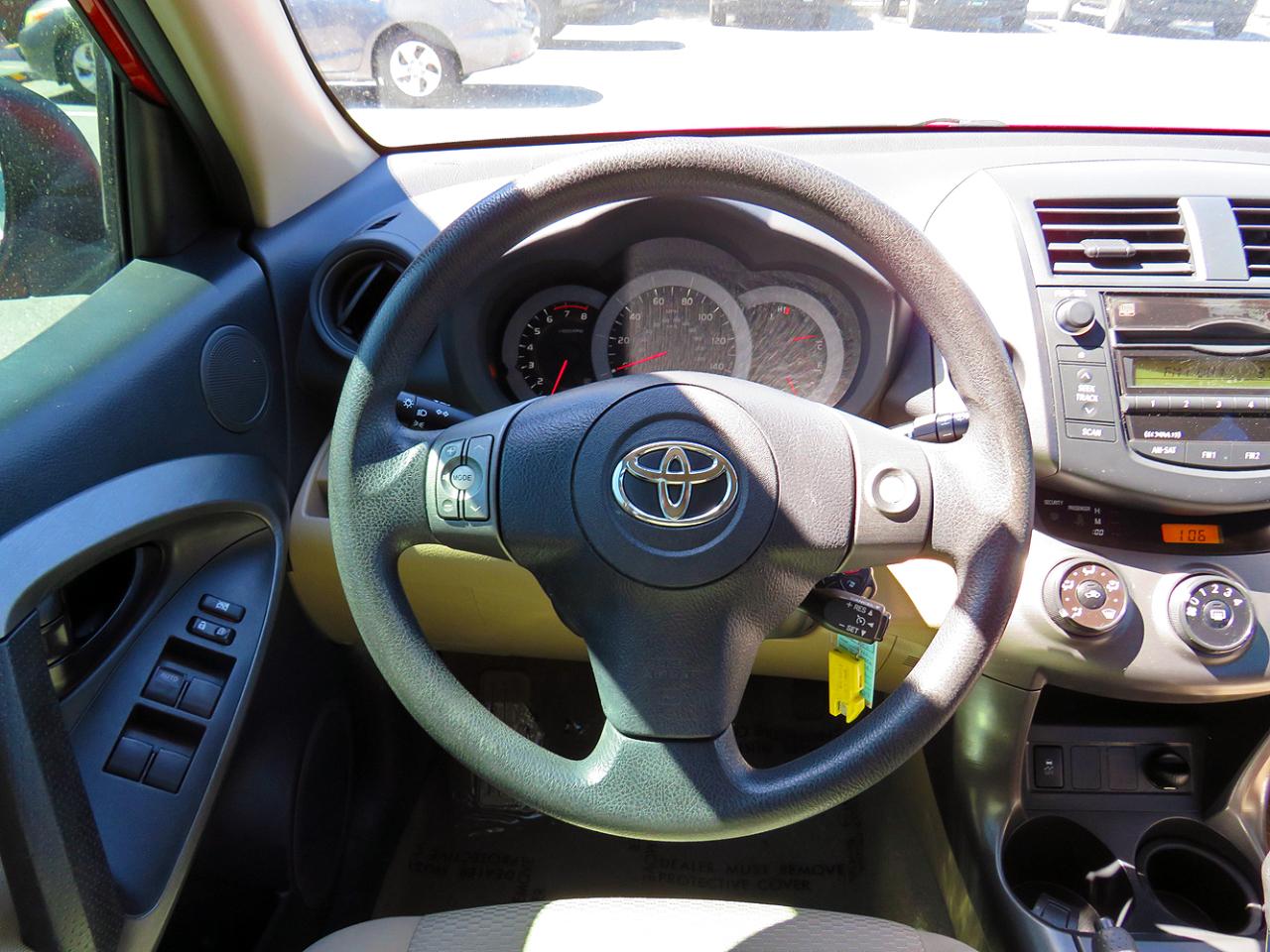Toyota RAV4 4WD 4dr 4-cyl 4-Spd AT (Natl) 2011