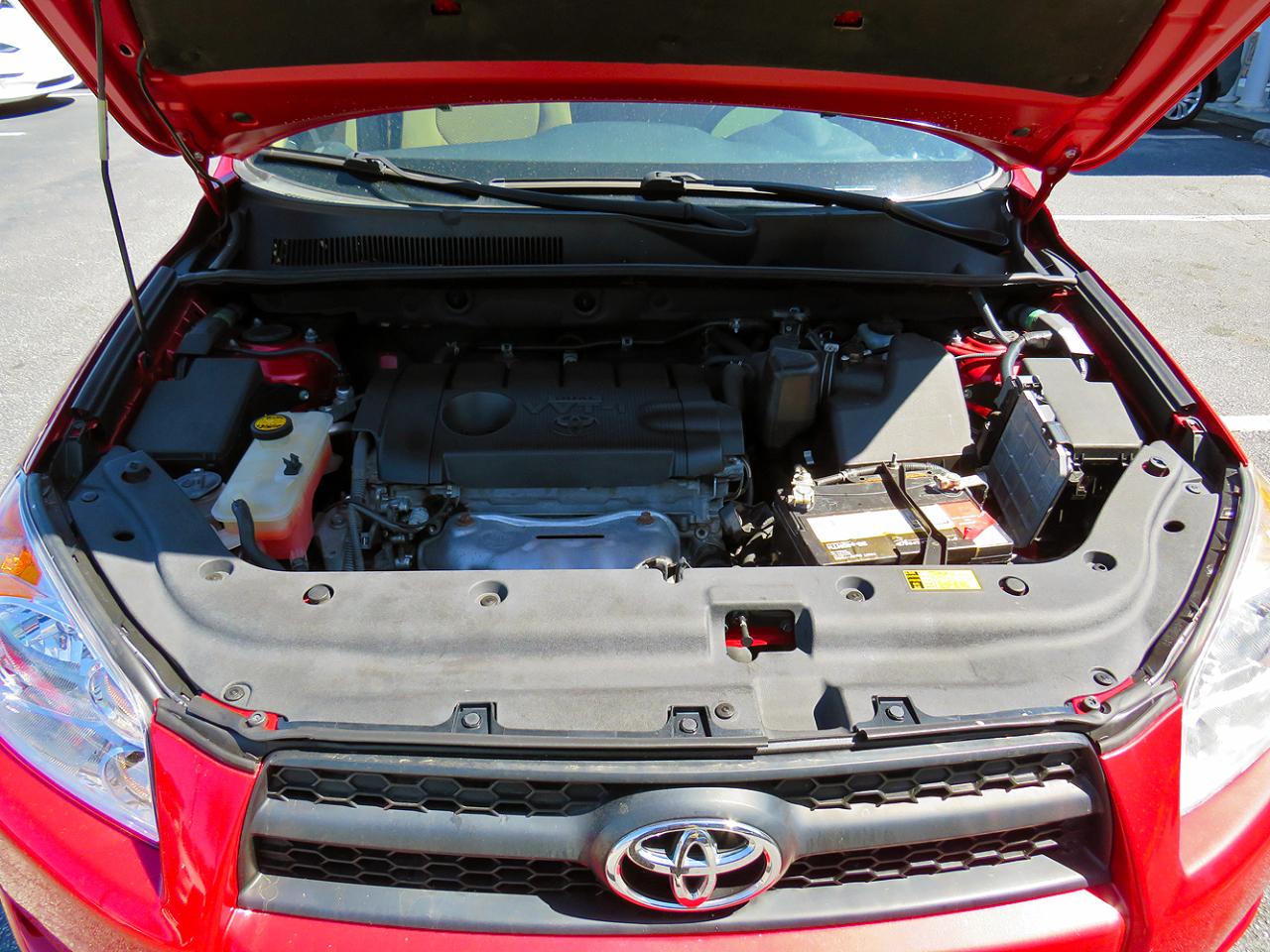 Toyota RAV4 4WD 4dr 4-cyl 4-Spd AT (Natl) 2011