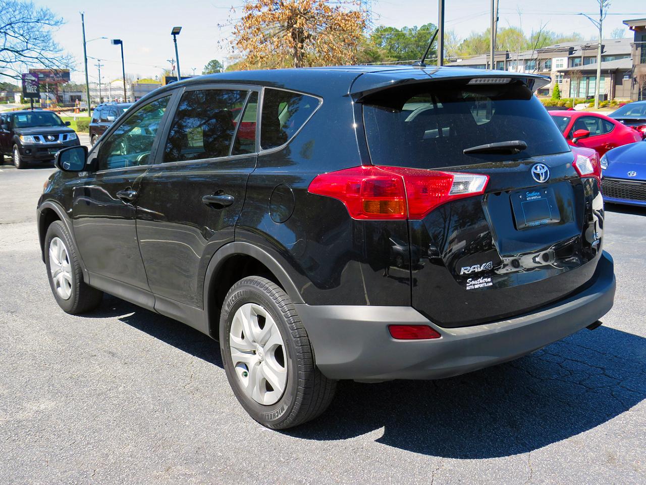 Toyota RAV4 AWD 4dr LE (Natl) 2015