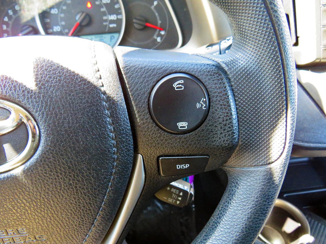 Toyota RAV4 AWD 4dr LE (Natl) 2015