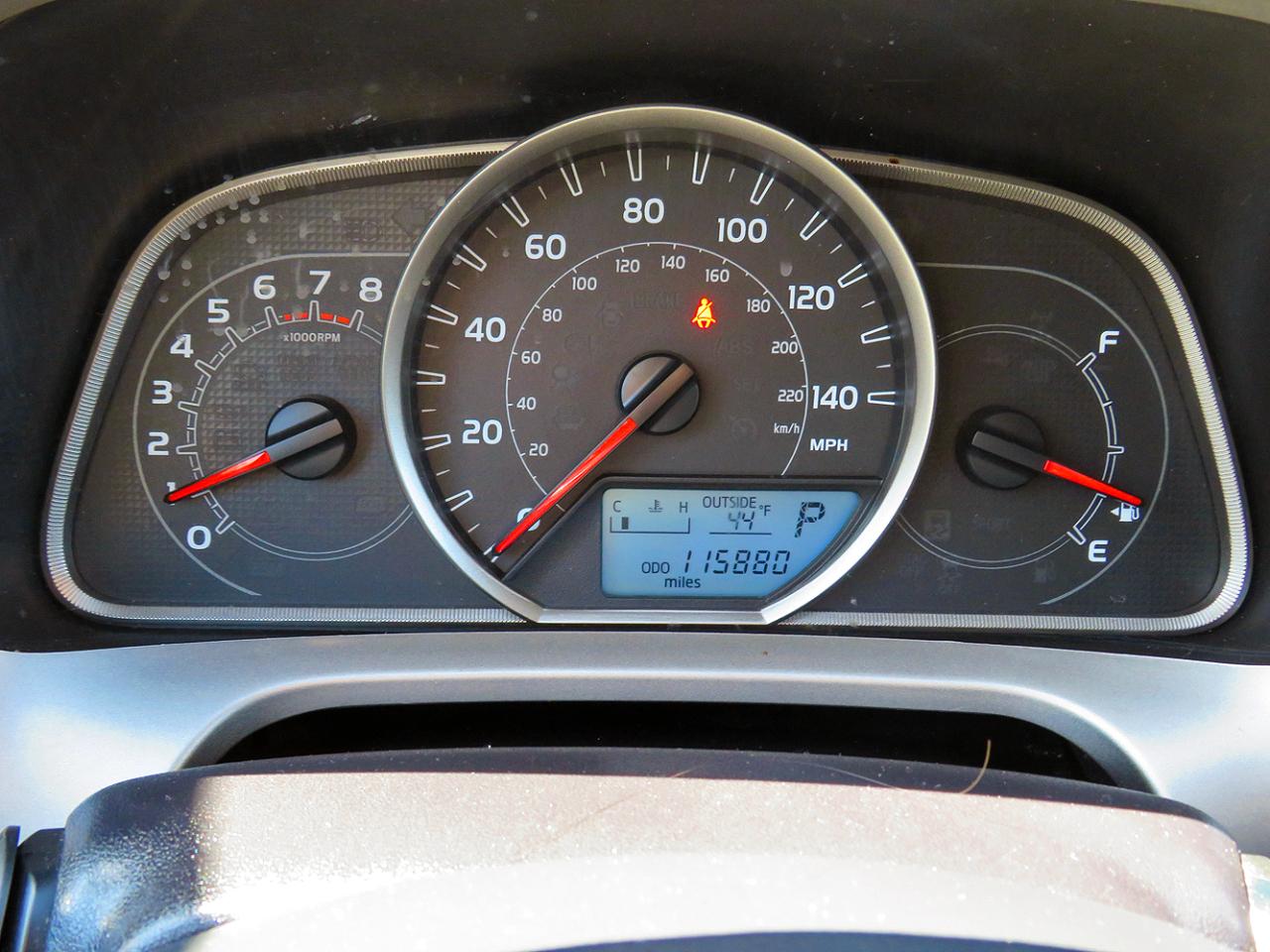 Toyota RAV4 AWD 4dr LE (Natl) 2015