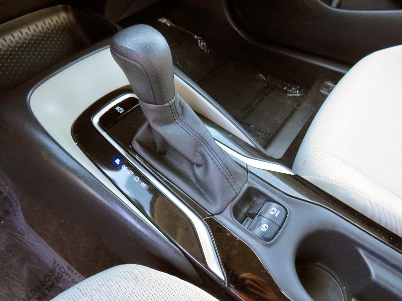 Toyota Corolla LE CVT (Natl) 2021