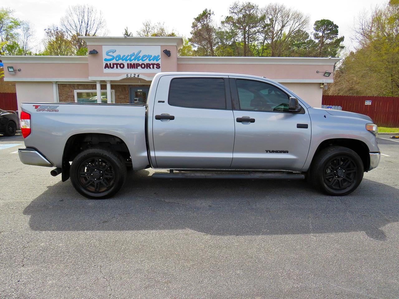Toyota Tundra 4WD SR5 CrewMax 5.5' Bed 5.7L FFV (Natl) 2019