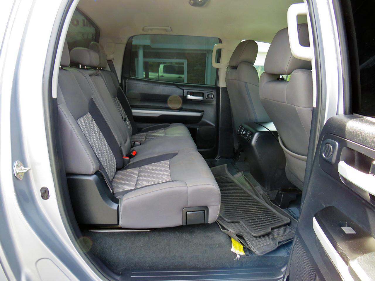 Toyota Tundra 4WD SR5 CrewMax 5.5' Bed 5.7L FFV (Natl) 2019