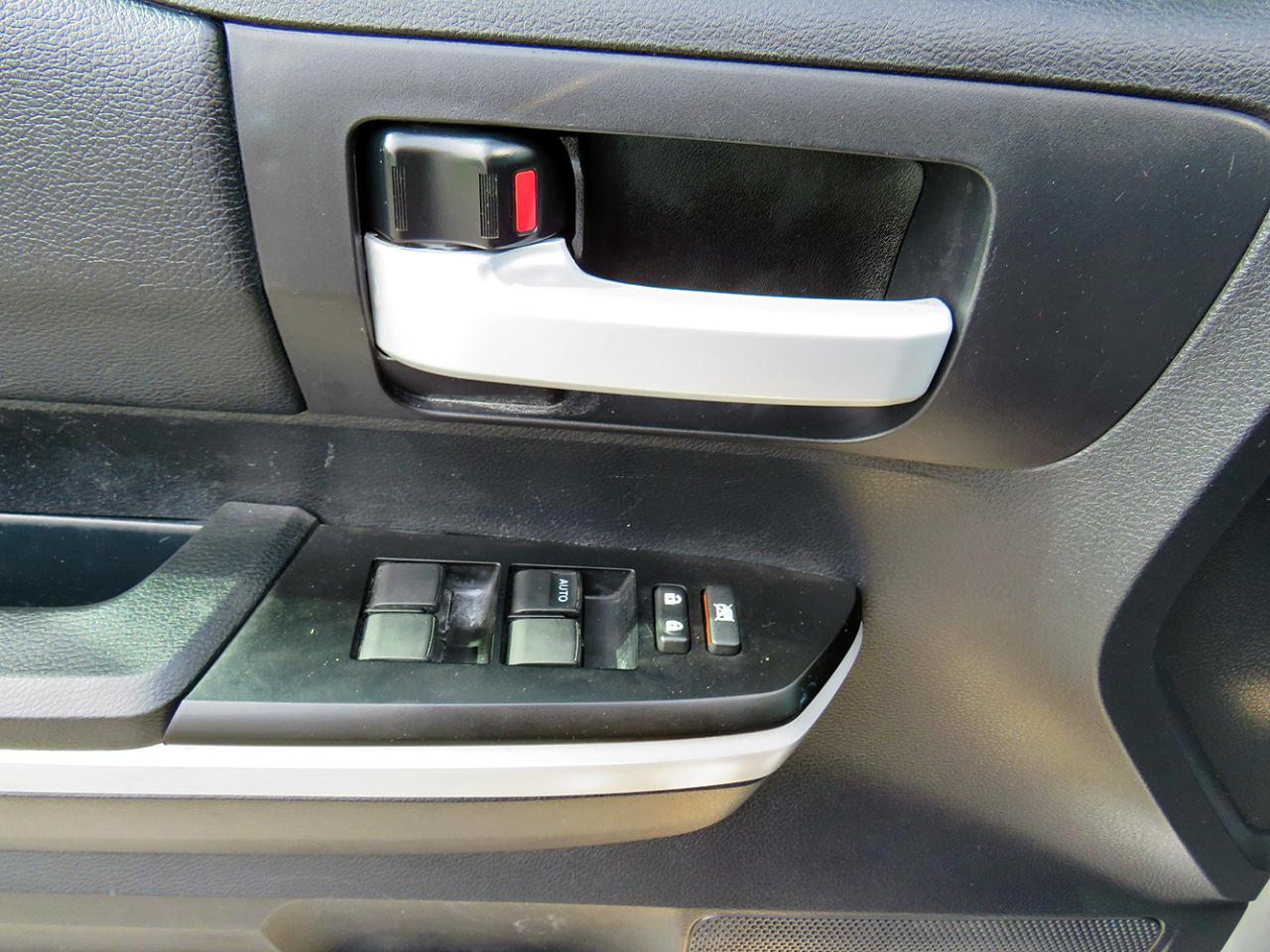 Toyota Tundra 4WD SR5 CrewMax 5.5' Bed 5.7L FFV (Natl) 2019