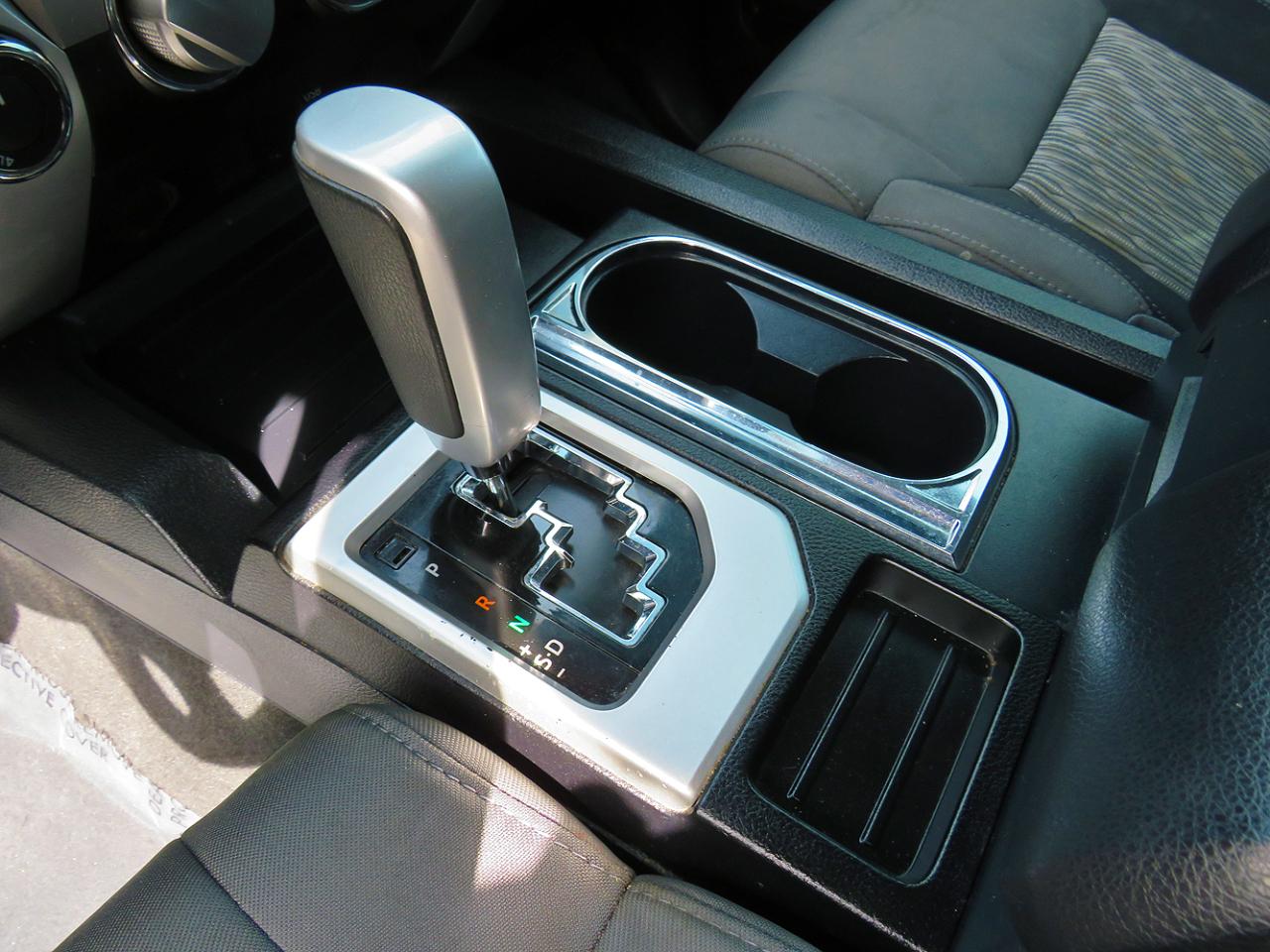 Toyota Tundra 4WD SR5 CrewMax 5.5' Bed 5.7L FFV (Natl) 2019