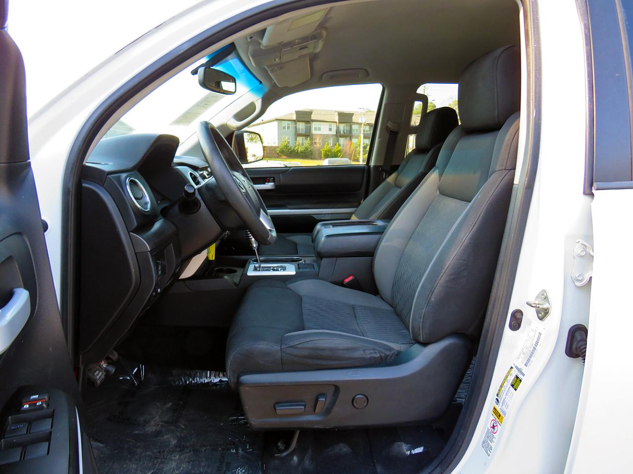 Toyota Tundra 4WD Truck CrewMax 5.7L FFV V8 6-Spd AT SR5 (Natl) 2014