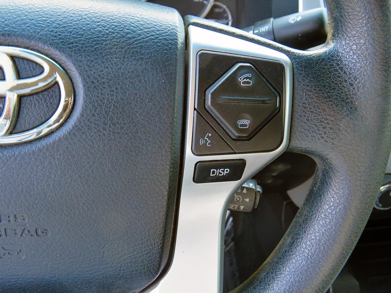 Toyota Tundra 4WD Truck CrewMax 5.7L FFV V8 6-Spd AT SR5 (Natl) 2014