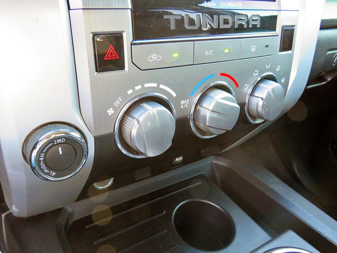 Toyota Tundra 4WD Truck CrewMax 5.7L FFV V8 6-Spd AT SR5 (Natl) 2014