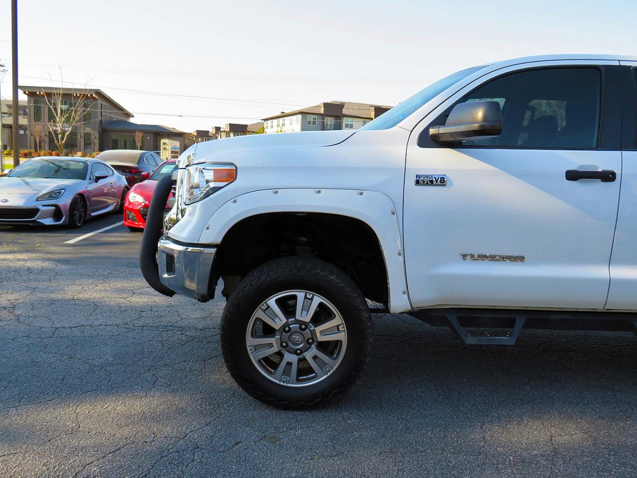 Toyota Tundra 4WD Truck CrewMax 5.7L FFV V8 6-Spd AT SR5 (Natl) 2014