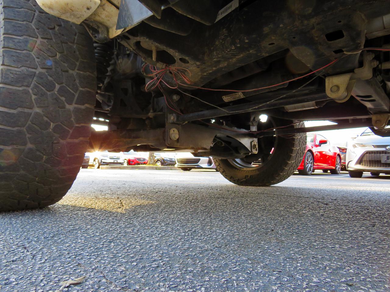 Toyota Tundra 4WD Truck CrewMax 5.7L FFV V8 6-Spd AT SR5 (Natl) 2014