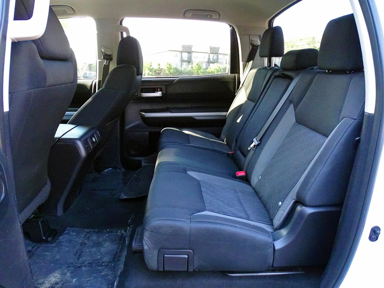 Toyota Tundra 4WD Truck CrewMax 5.7L FFV V8 6-Spd AT SR5 (Natl) 2014