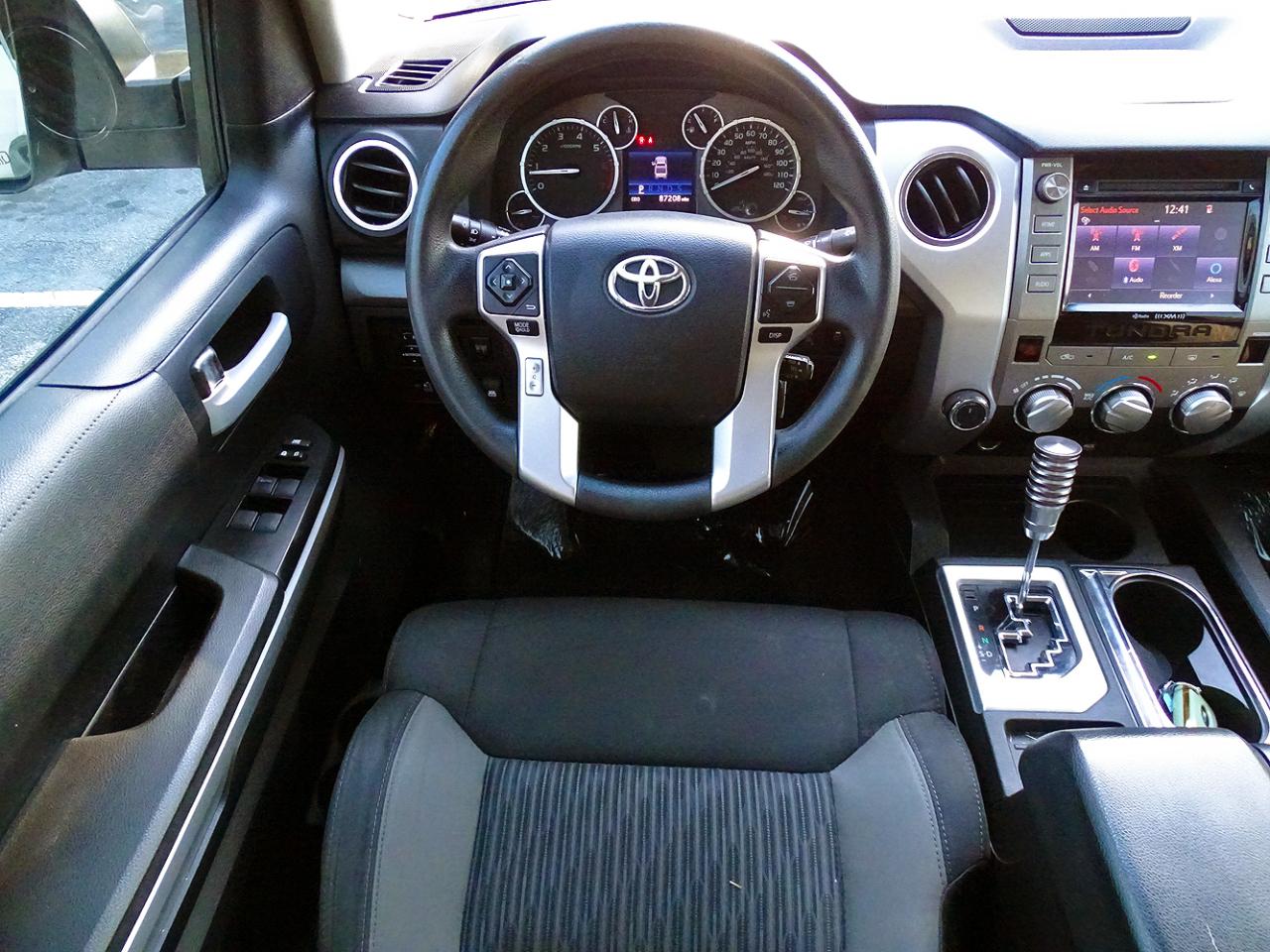 Toyota Tundra 4WD Truck CrewMax 5.7L FFV V8 6-Spd AT SR5 (Natl) 2014