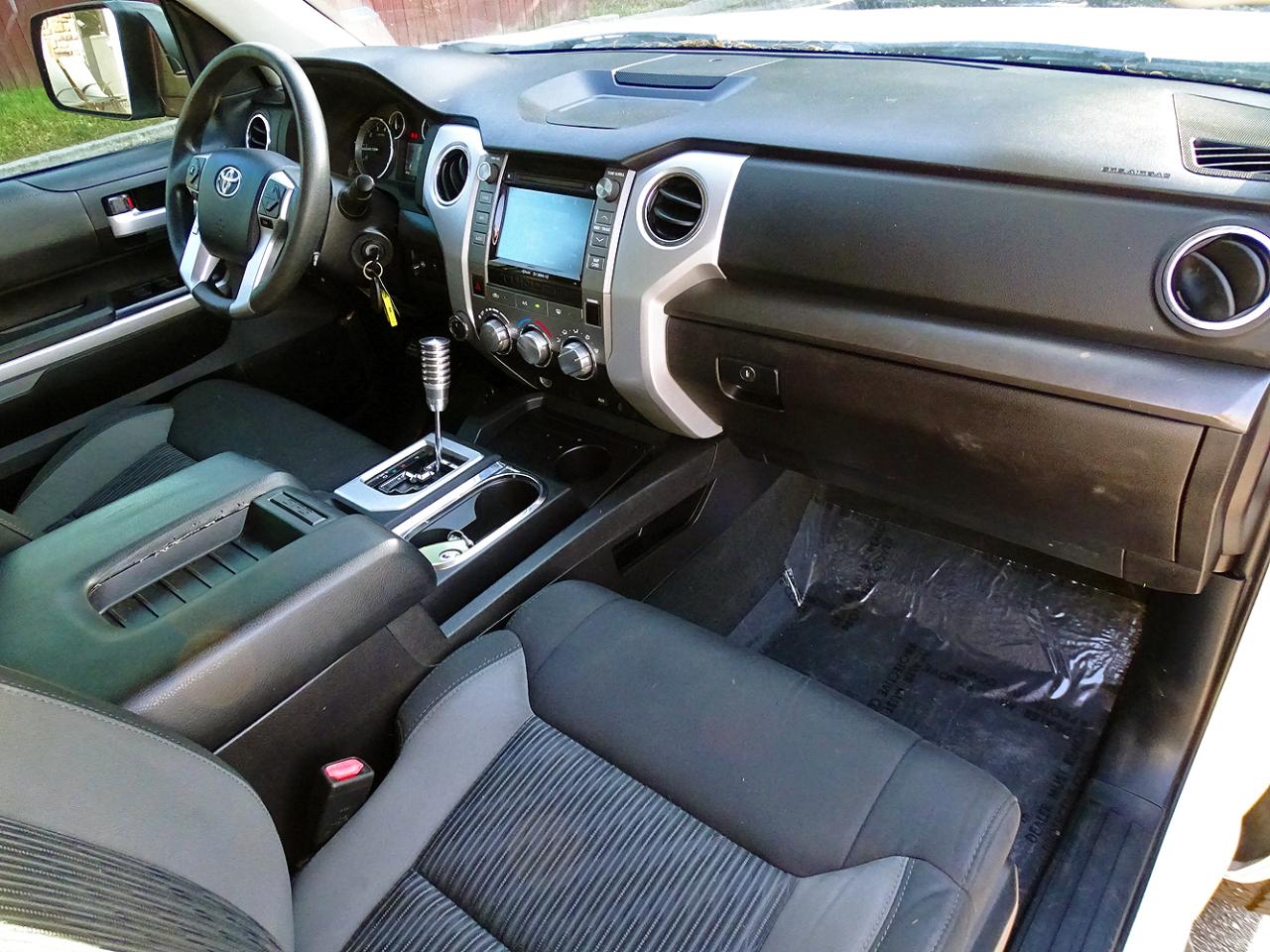 Toyota Tundra 4WD Truck CrewMax 5.7L FFV V8 6-Spd AT SR5 (Natl) 2014