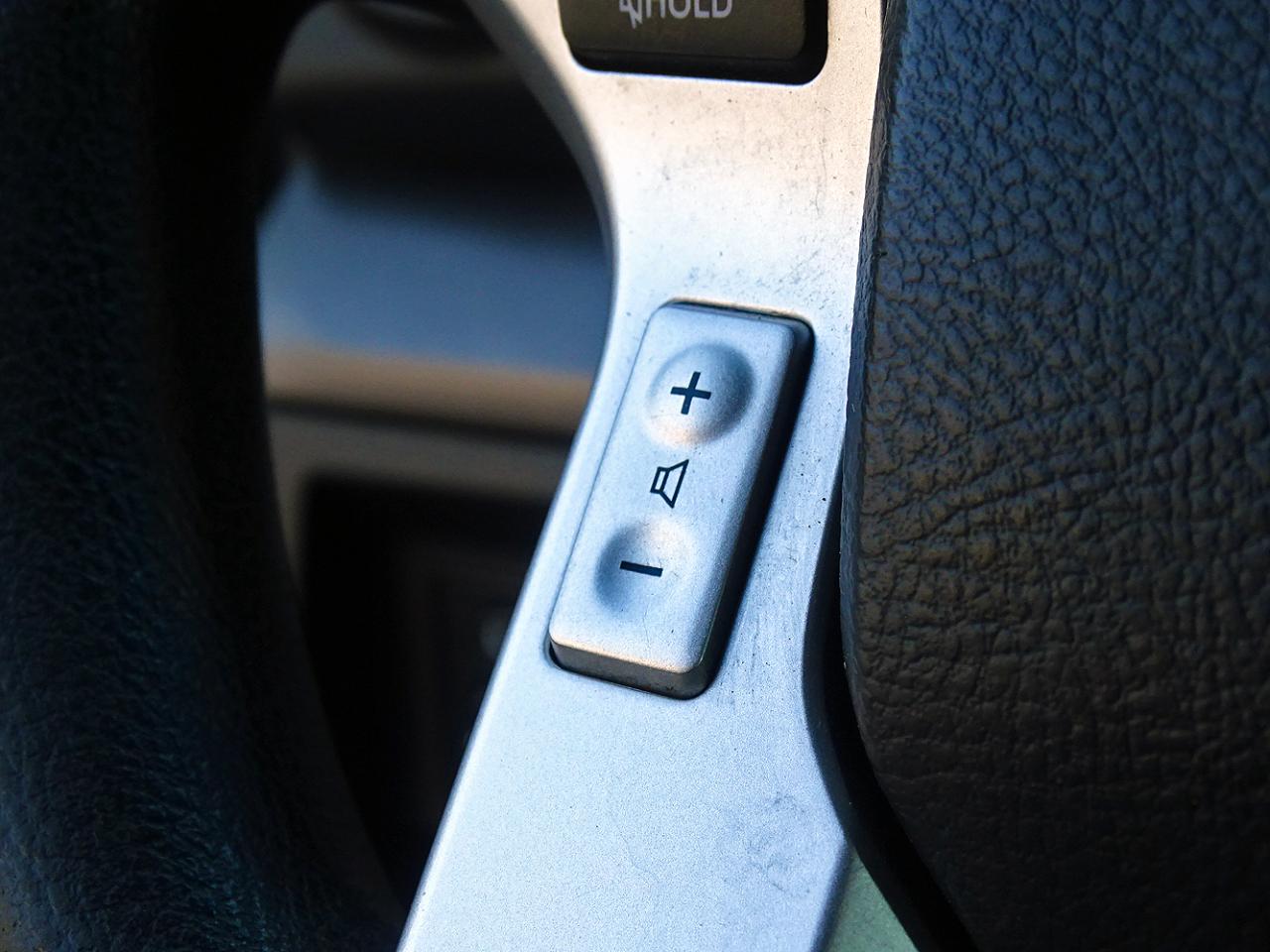 Toyota Tundra 4WD Truck CrewMax 5.7L FFV V8 6-Spd AT SR5 (Natl) 2014