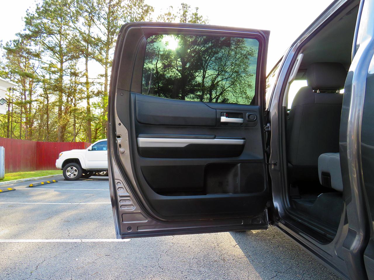 Toyota Tundra 4WD SR5 CrewMax 5.5' Bed 5.7L FFV (Natl) 2019