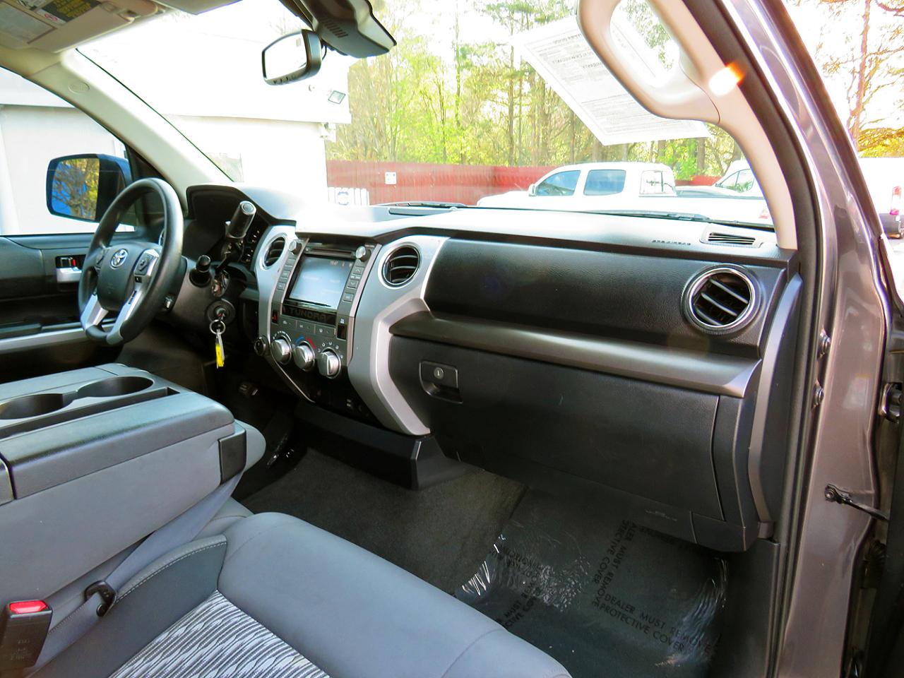 Toyota Tundra 4WD SR5 CrewMax 5.5' Bed 5.7L FFV (Natl) 2019