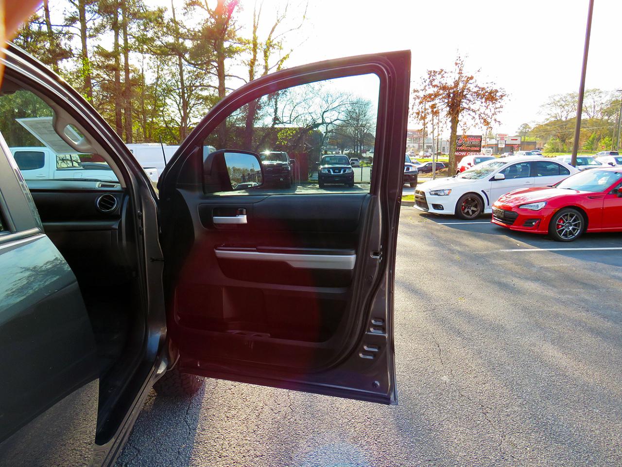 Toyota Tundra 4WD SR5 CrewMax 5.5' Bed 5.7L FFV (Natl) 2019