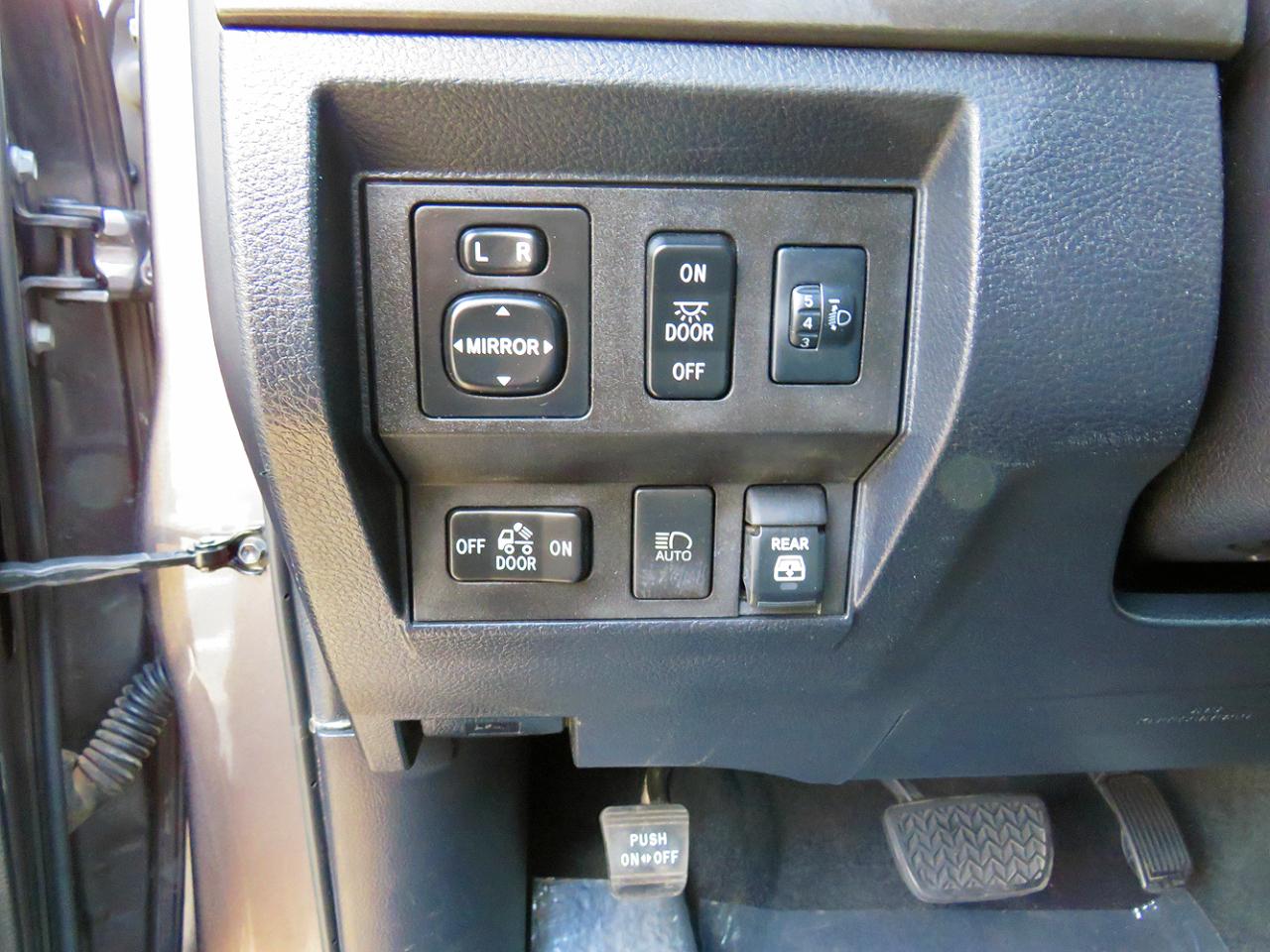 Toyota Tundra 4WD SR5 CrewMax 5.5' Bed 5.7L FFV (Natl) 2019